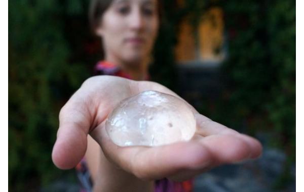 Ooho - the world's first edible water container